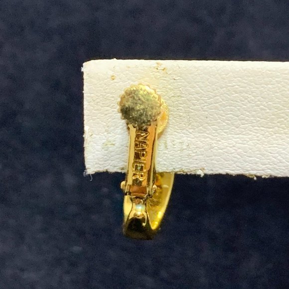 Vintage Napier Gold Tone Hoop Screw Back Earrings (2289 1&2) - Picture 6 of 7